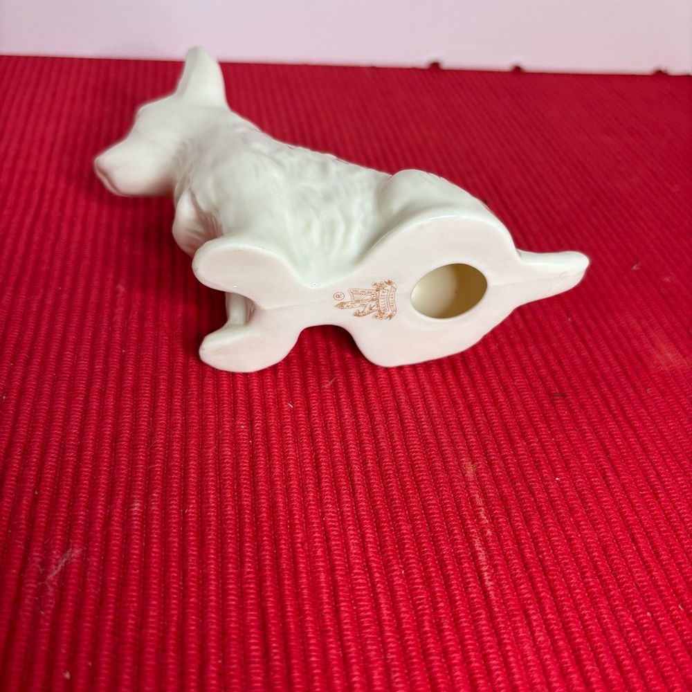Bellerk Ireland White Ceramic Terrier Dog Figurine Stamped - Picture 5 of 7